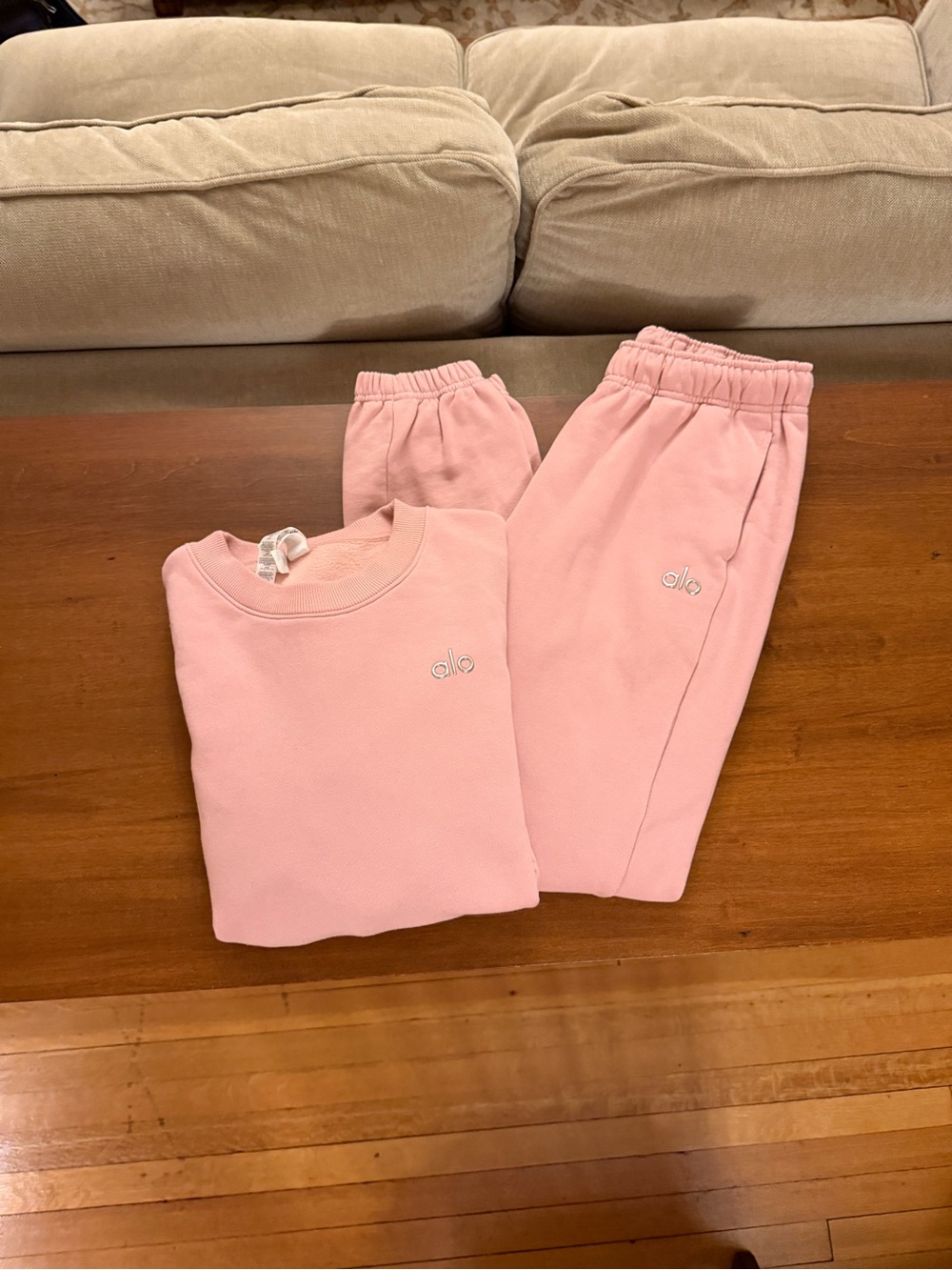 Alo Accolade Vintage Pink Sweat Set - Picture 3 of 3